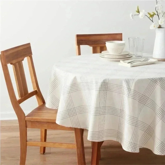 NWT 70" Cotton and Polyester Blend Open
Plaid Round Tablecloth Black - Threshold - Picture 1 of 5